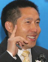 中央電視臺(tái)廣告經(jīng)濟(jì)信息中心主任、經(jīng)濟(jì)頻道總監(jiān)郭振璽