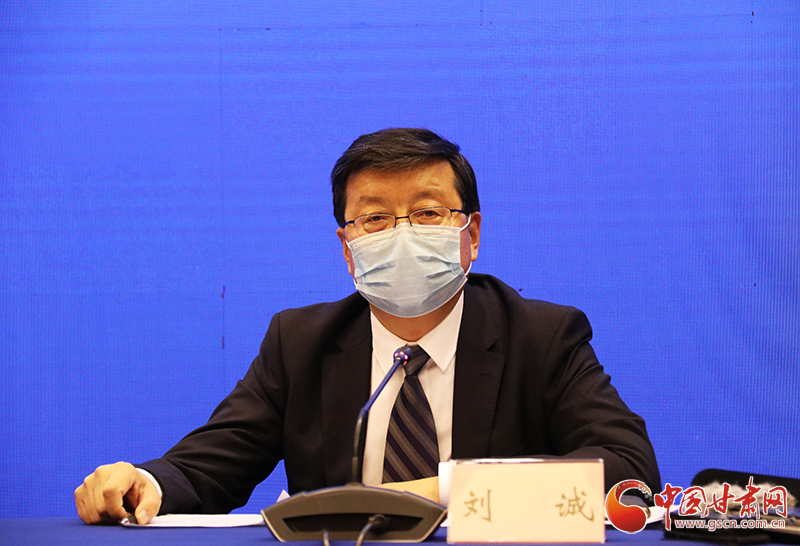 甘肅省人社廳：落實(shí)落細(xì)“四個確?！贝胧?實(shí)現(xiàn)貧困人口基本養(yǎng)老保險全覆蓋（圖）