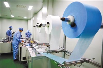 張掖首條醫(yī)用口罩生產線投產運行（圖）