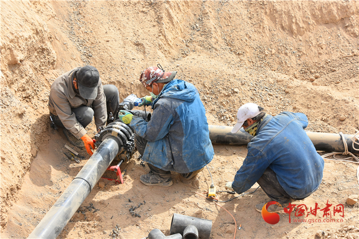 酒泉瓜州：戈壁之地披綠裝 春季植樹正當(dāng)時(shí)