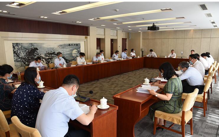 【兩會(huì)快訊】甘肅代表團(tuán)分組審議全國人大常委會(huì)工作報(bào)告，唐仁健參加第二小組會(huì)議并發(fā)言