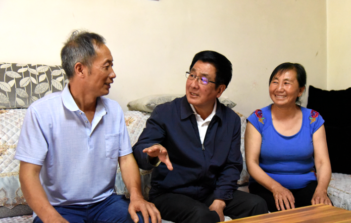 林鐸在文縣調研指導脫貧攻堅工作時強調 緊盯細節(jié)持續(xù)攻堅 發(fā)揮優(yōu)勢壯大產(chǎn)業(yè) 確保脫貧成果經(jīng)得起歷史和實踐檢驗