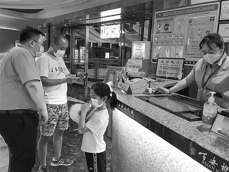 “好久不見(jiàn)，歡迎回來(lái)！”——探訪重啟后的蘭州電影院