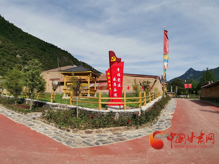 【蘭大新聞學(xué)子重走西北角】甘南迭部：村民吃上“文化飯”，搭上“旅游車”