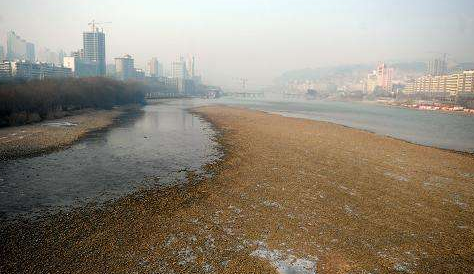 市民：黃河水位大降會不會影響供水？ 水務部門：枯水期流量偏小屬于正常現(xiàn)象