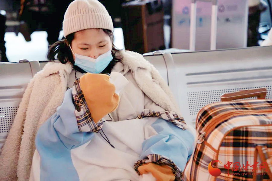 春運(yùn)故事：歸途的車站，有溫情、愛情，還有堅(jiān)守