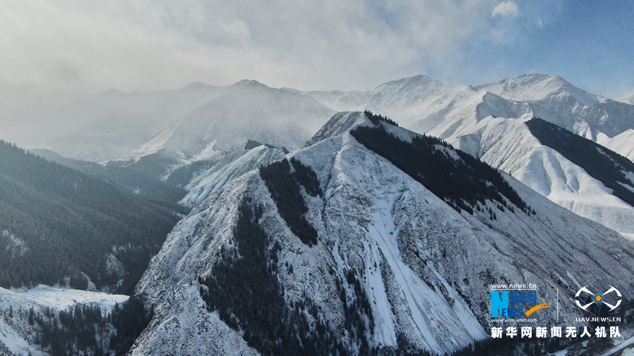 【“飛閱”中國(guó)】銀裝素裹祁連山
