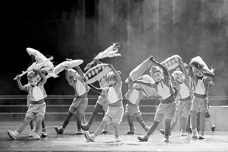 紅色題材兒童劇《大豆謠》首演暨蘭州市中小學(xué)生觀演活動啟動