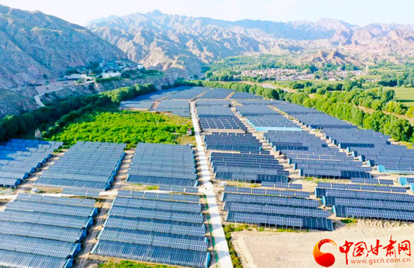 【奮斗百年路 啟航新征程 脫貧攻堅(jiān)答卷】以村為家，把貧困戶當(dāng)家人——記全國脫貧攻堅(jiān)先進(jìn)個(gè)人錢有