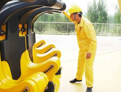 蘭州市河長制辦公室工作推進(jìn)會要求加強(qiáng)旅游設(shè)備安全檢查