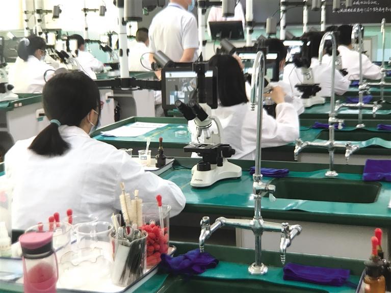 蘭州市中考實驗操作考試順利進(jìn)行
