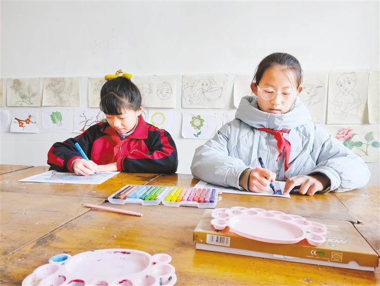 甘肅這兩名小朋友，被太空中亞平老師點(diǎn)了名