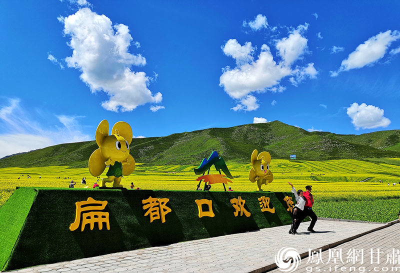 河西走廊張掖扁都口，古絲綢之路要道。王振武 攝