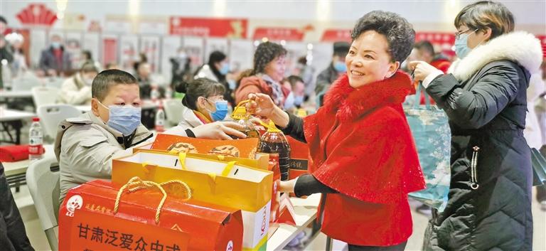 身殘志堅的郭淑芳與愛同行37年 點一盞燈，照亮別人也照亮自己