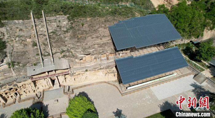 圖為航拍視角下的北石窟寺?！“瑧c龍 攝