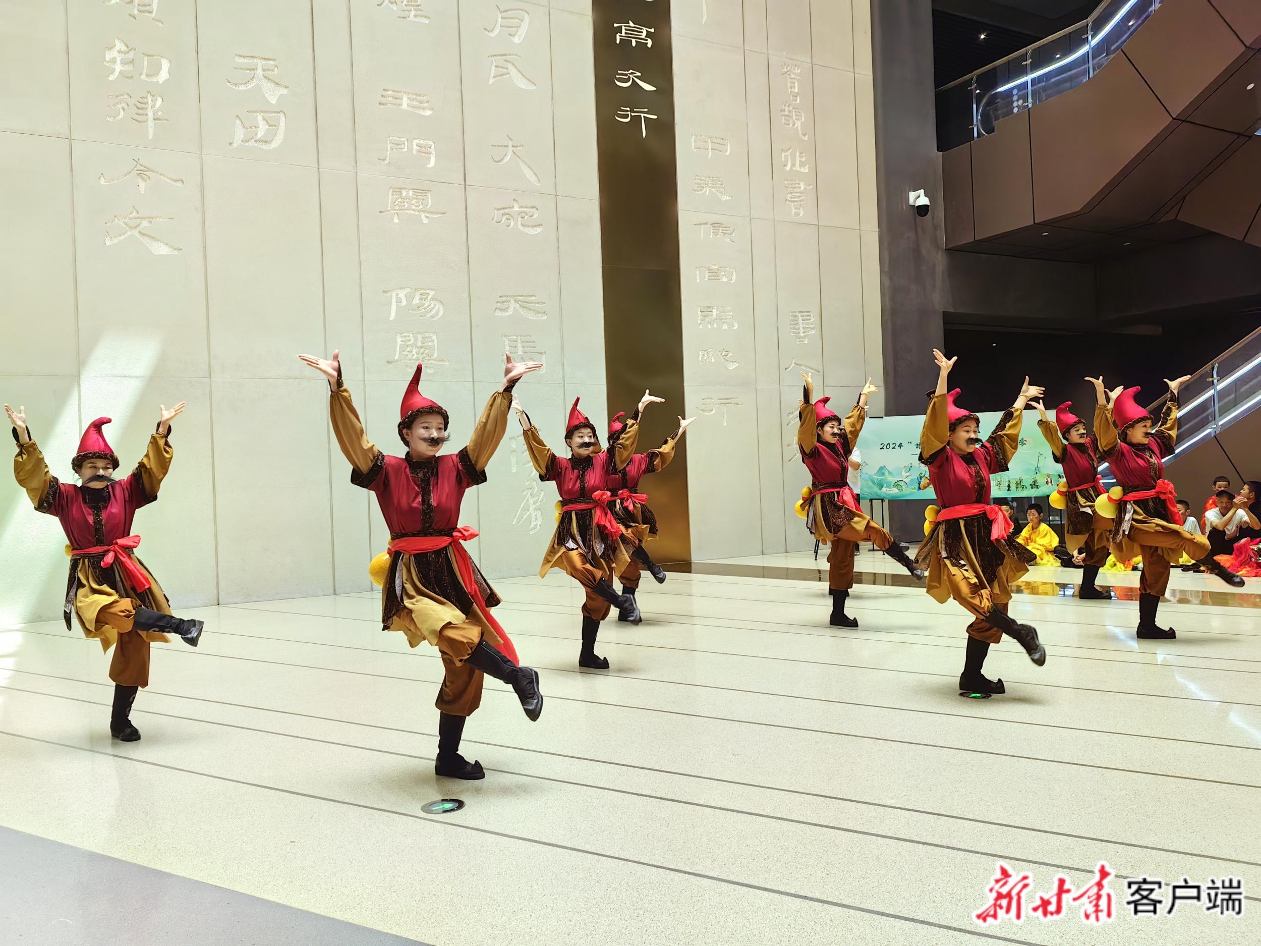 《胡騰舞》　本文圖片均由新甘肅·甘肅日報記者　何佳?！z