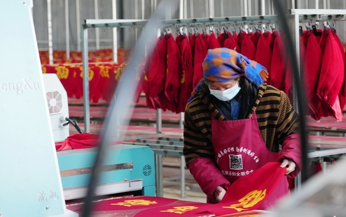 【新春走基層】隴拍客丨莊浪：趕制燈籠迎新春