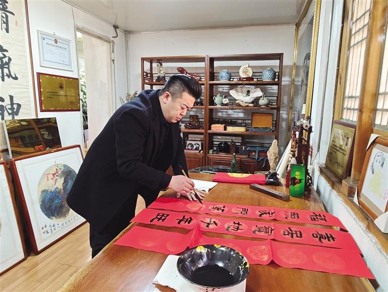 春聯(lián)福至送萬(wàn)家