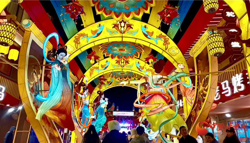 聚焦2026甘肅兩會(huì)·委員風(fēng)采丨張?jiān)郑航ㄗh打造敦煌國(guó)際文化會(huì)客廳 